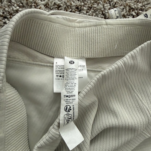 Lululemon Ribbed Cream Pants size 4 - Picture 3 of 4